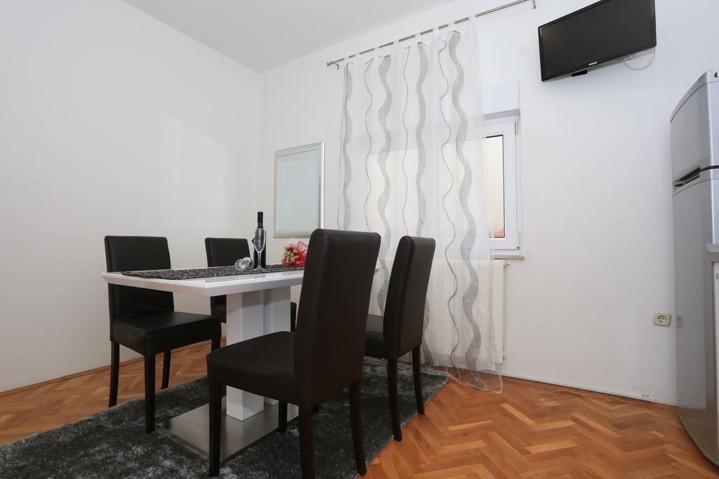 Apartments Maruna Self Check-In ซาดาร์ ห้อง รูปภาพ